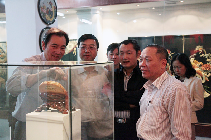 廣東省聯(lián)社主任舒海波一行來(lái)我司考察