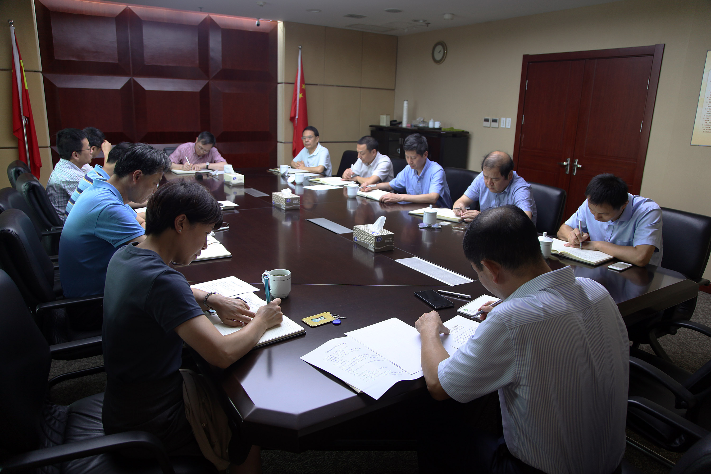 集團公司召開黨委理論中心組學(xué)習(xí)會