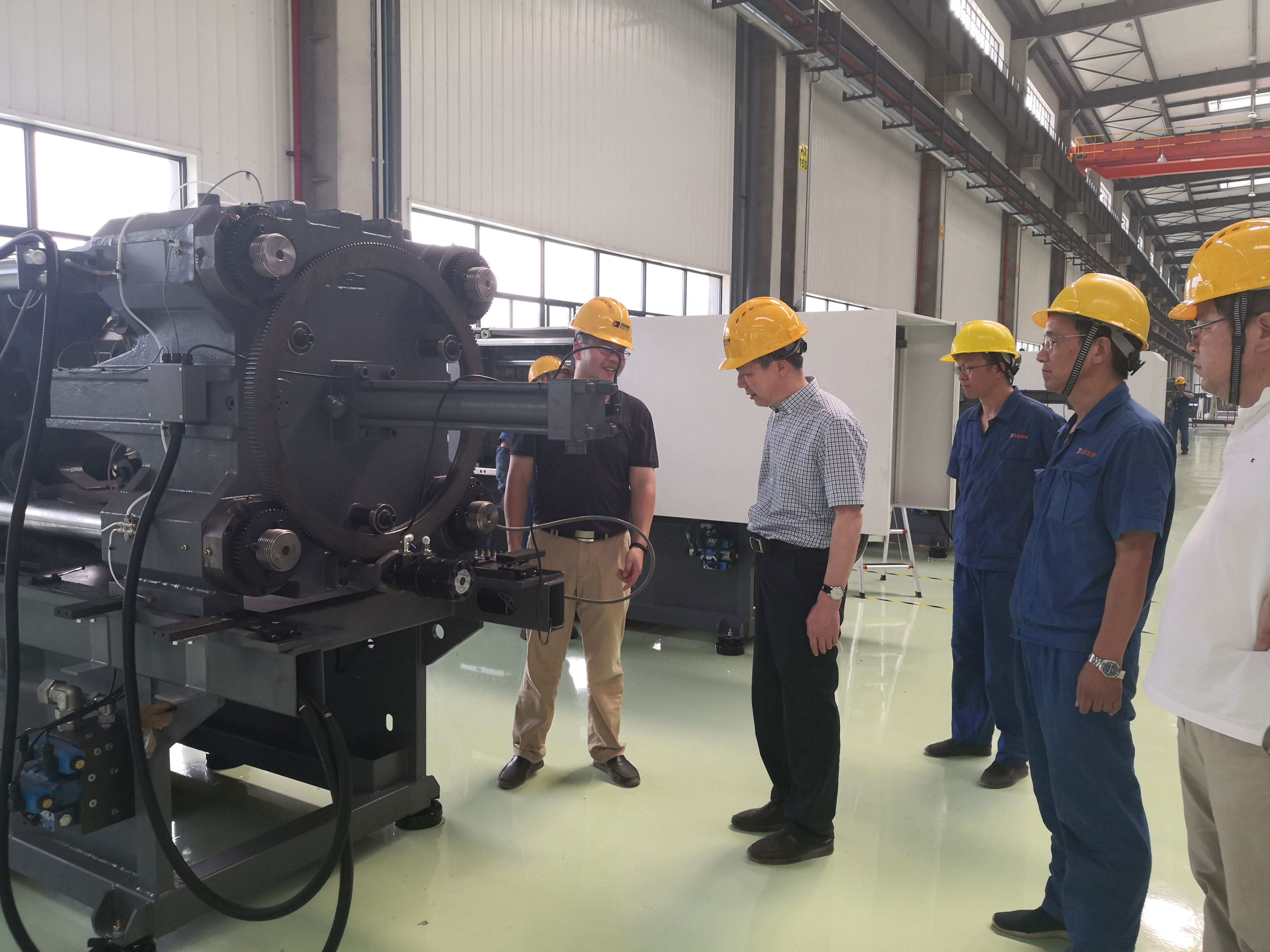 集團(tuán)公司黨委書(shū)記、董事長(zhǎng)虞岳明對(duì)德清申達(dá)開(kāi)展安全檢查