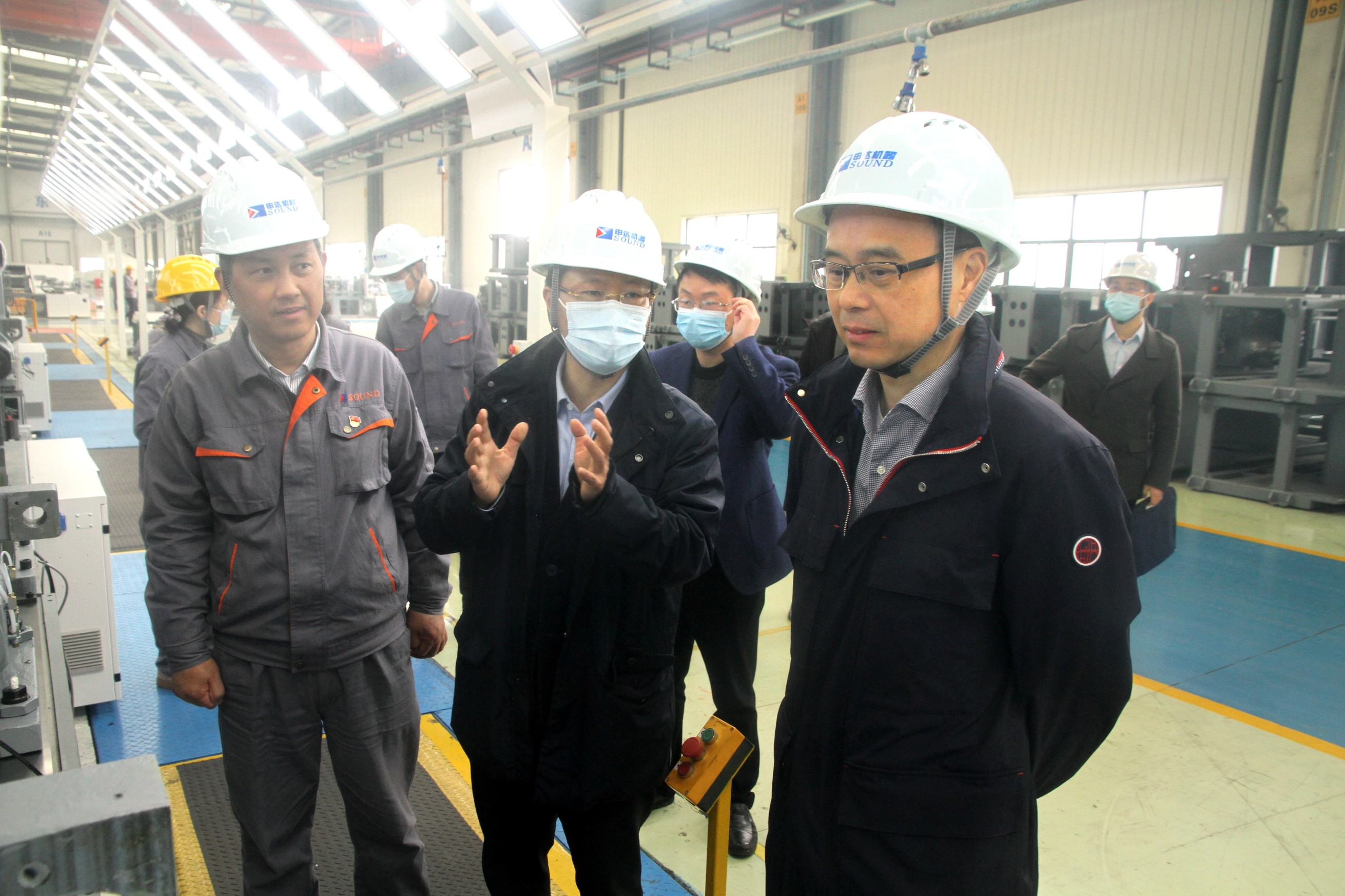 省國資委黨委委員、副主任姜揚劍赴申達(dá)機器公司調(diào)研