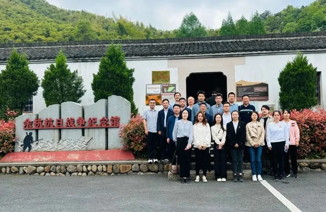 追尋紅色記憶 強(qiáng)化使命擔(dān)當(dāng) 省二輕集團(tuán)紀(jì)委開(kāi)展革命傳統(tǒng)教育活動(dòng)