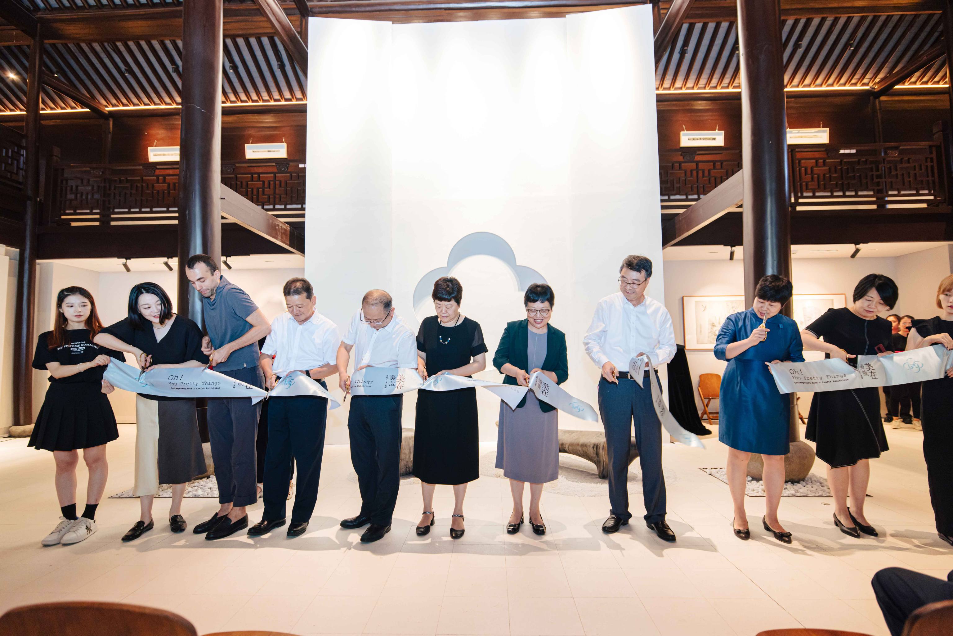 省二輕集團(tuán)工藝品公司「美在·美哉 」當(dāng)代工·藝·術(shù)展順利開幕