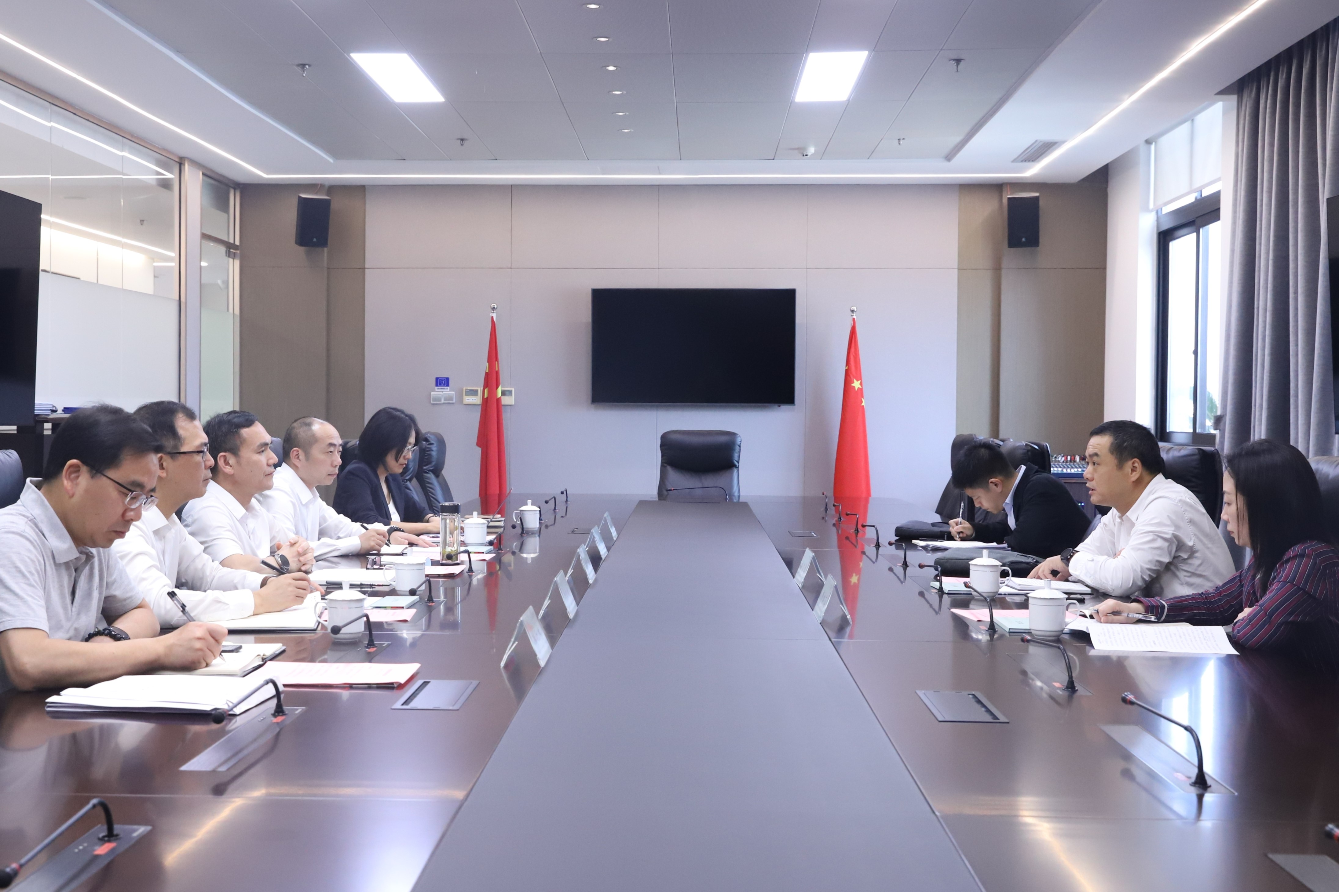 省國資委副主任童海桑一行到訪省二輕集團(tuán)