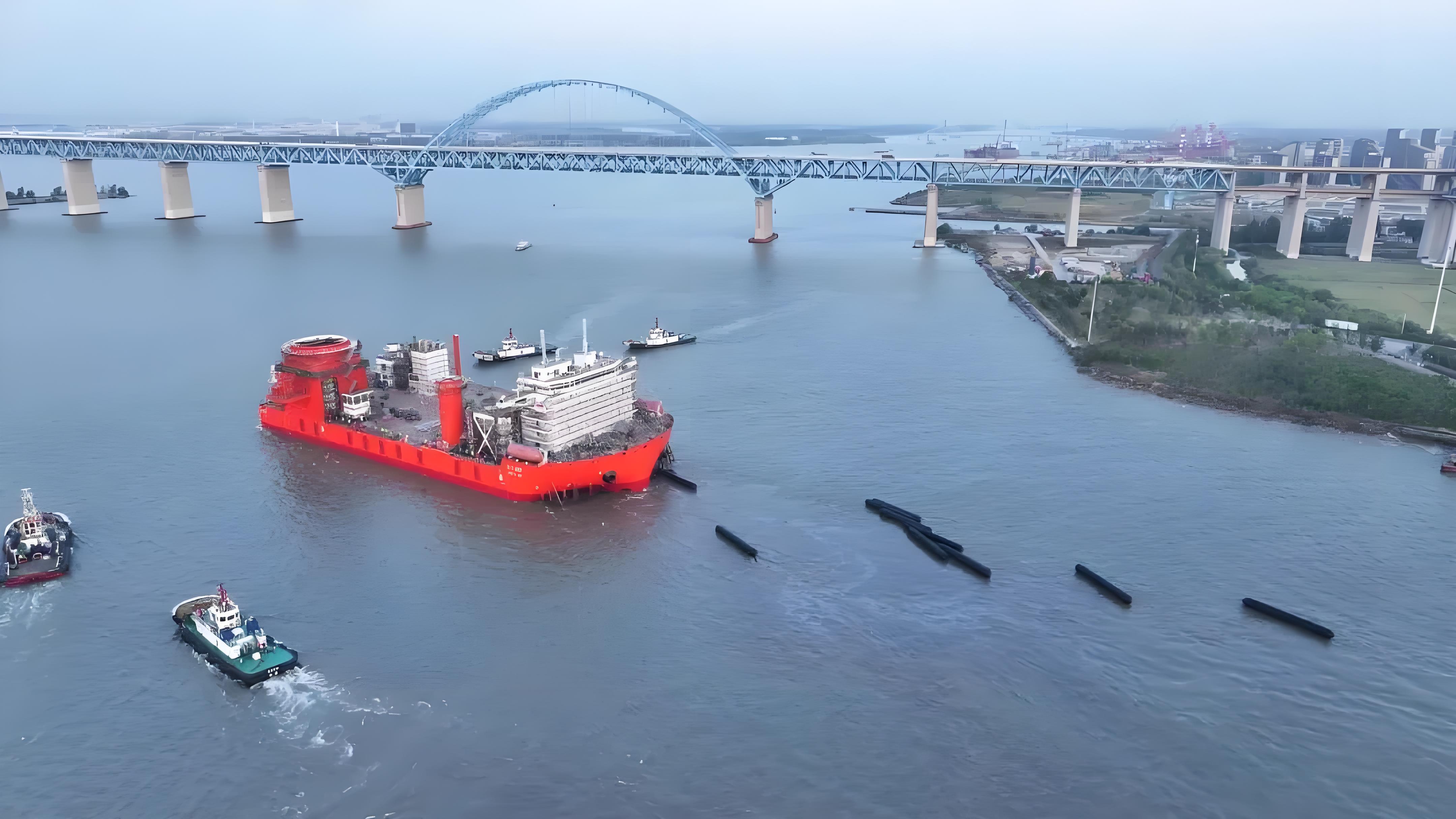 省二輕集團(tuán)國瑞科技公司助力“正力3500”海上風(fēng)電安裝平臺(tái)成功下水